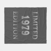 Geboren in 1979 Verjaardag Limited Edition Gift Fleece Deken (Voorkant (Horizontaal))