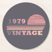 Geboren in 1979  verjaardagscadeau ronde kartonnen onderzetter (Voorkant)