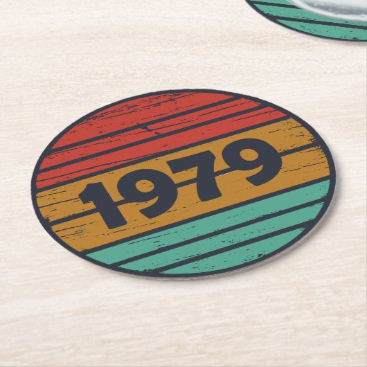 Geboren in 1979  verjaardagscadeau ronde kartonnen onderzetter (Gebogen)