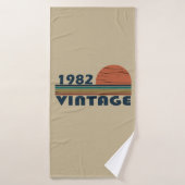 Geboren in 1982  verjaardagscadeau badhanddoek (Badhanddoek)