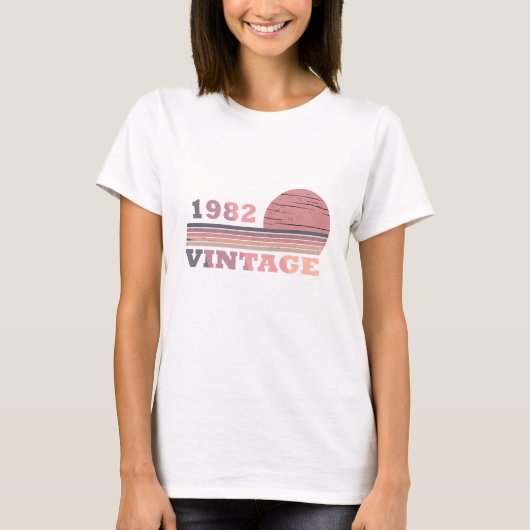 Geboren in 1982  verjaardagscadeau t-shirt (Voorkant)