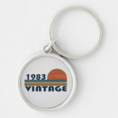 Geboren in 1983 op  verjaardag sleutelhanger (Voorkant)