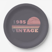 Geboren in 1985 40ste verjaardagscadeau papieren bordje (Voorkant)