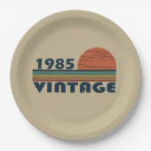 Geboren in 1985  40ste verjaardagscadeau papieren bordje (Voorkant)