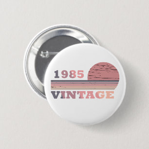 geboren in 1985  verjaardag roze en paars ronde button 5,7 cm