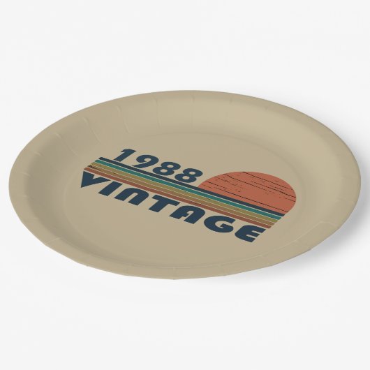 Geboren in 1988  verjaardagscadeau papieren bordje (Gekanteld)