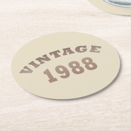 Geboren in 1988  verjaardagscadeau ronde kartonnen onderzetter (Gebogen)