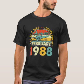 Geboren in februari 1988 34th Birthday Gift Retro  T-shirt