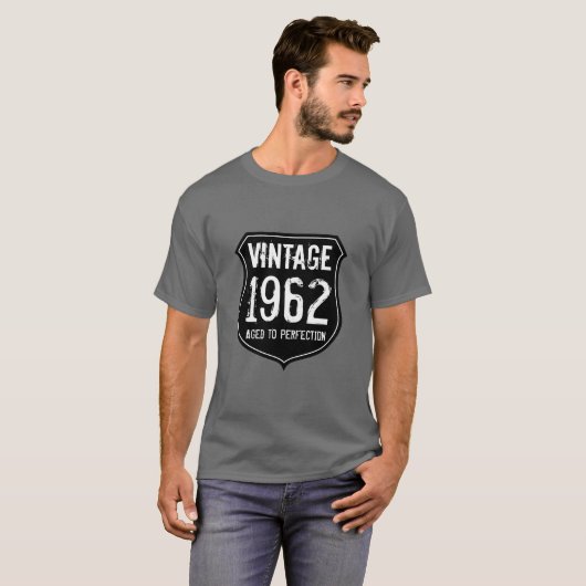 Geboren in het jaar 1962 en verouderd tot perfecti t-shirt (Voorkant volledig)