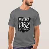 Geboren in het jaar 1962 en verouderd tot perfecti t-shirt (Voorkant)