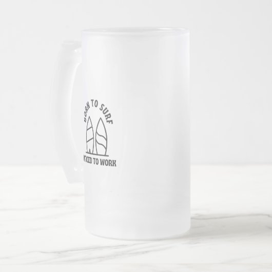 Geboren in surf dat gedwongen werd te werken matglas bierpul (Voorkant links)