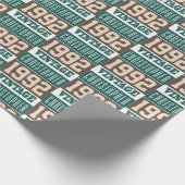 Geboren in verpakkingspapier van 1992 cadeaupapier (Hoek)