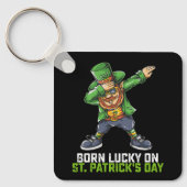 Geboren Lucky op St Patrick's Day Dabbing Verjaard Sleutelhanger (Voorkant)