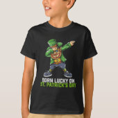 Geboren Lucky op St Patrick's Day Dabbing Verjaard T-shirt (Voorkant)