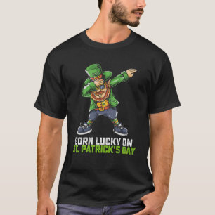 Geboren Lucky op St Patrick's Day Dabbing Verjaard T-shirt