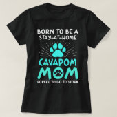 Geboren om een Cavapom-moeder te zijn Grappige Cav T-shirt (Design voorkant)