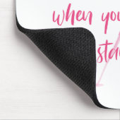 Geboren om Flamingo uit te staan Muismat (Hoek)