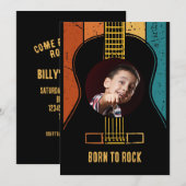 Geboren om rock  gitaar verjaardagsuitnodiging kaart (Voorkant / Achterkant)