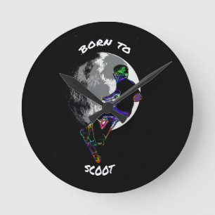Geboren op scoot-scooter en maan ronde klok