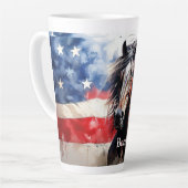 Geboren vrij patriottisch paard latte mok (Linkerhoek)