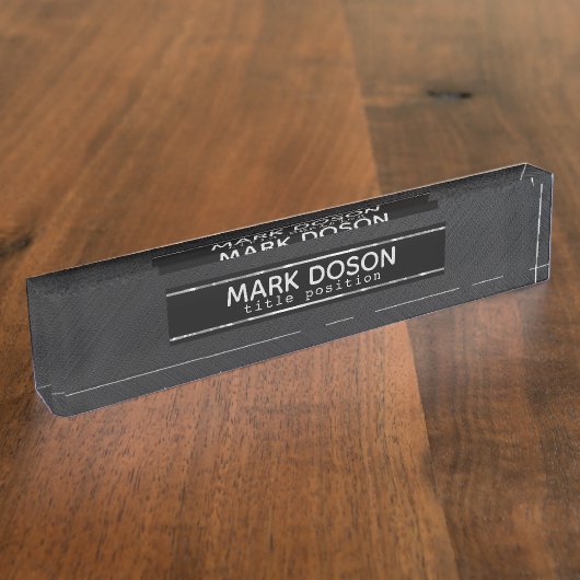 Geborsteld donkergrijs metaal naambordje (Zijkant)