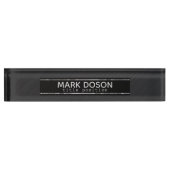 Geborsteld donkergrijs metaal naambordje (Voorkant)