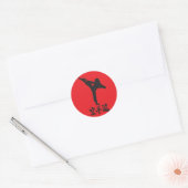 Geborsteld Karate Ronde Sticker (Envelop)