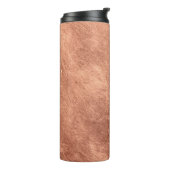 Geborsteld koperen oppervlak, metalen textuur. thermosbeker (Gedraaid links)