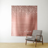 Geborsteld Metaal Roze Goud Roze Glitter Monogram Wandkleed (In situ)