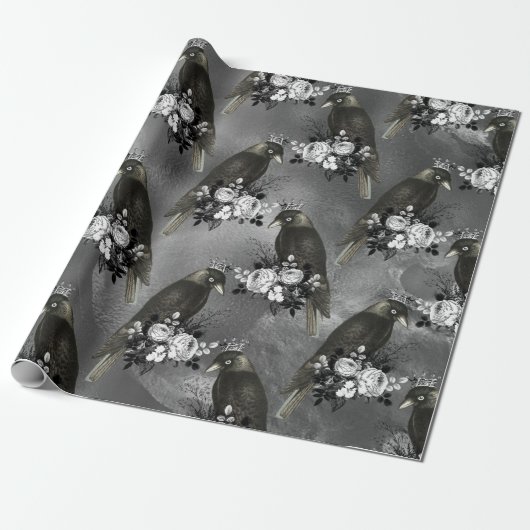 Geboste zwarte vogels en witte bloemen op grijs cadeaupapier (Uitgerold)
