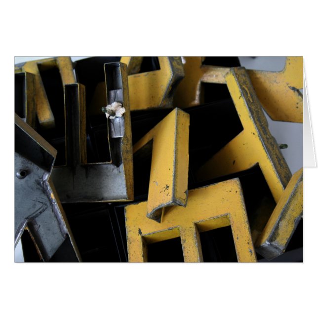 Gebouw Spelletjes Metalen Letters Abstracte Typogr (Voorkant Horizontaal)