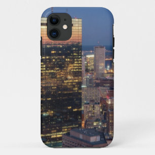 Gebouw van Boston met lichtsporen op de weg iPhone 11 Hoesje