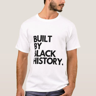 Gebouwd door zwarte geschiedenis Essential T-Shirt