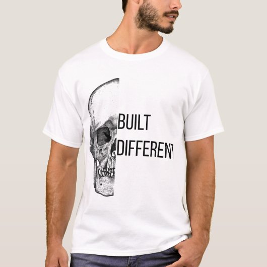 Gebouwd Verschillende Skull T-Shirt – Edgy Urban (Voorkant)