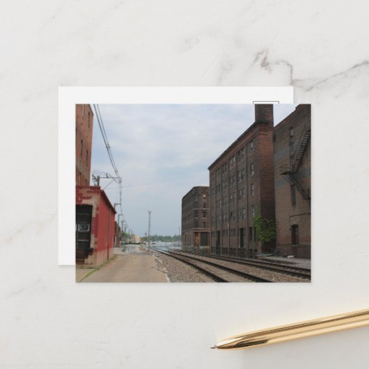 Gebouwen en treinrails in Burlington, Iowa Briefkaart (Voorkant / Achterkant in situ)