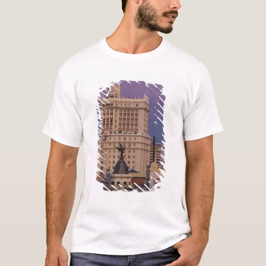 Gebouwen langs Gran Via en Edificio Espana T-shirt (Voorkant)