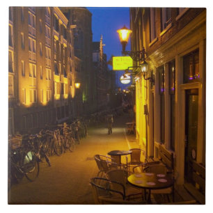 Gebouwen met 17e of 18e eeuwse gevel en tegeltje