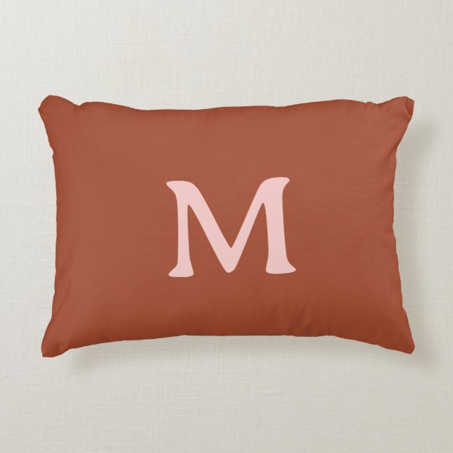 Gebrand Sinaasappel Custom Monogram Accent Kussen (Voorkant)
