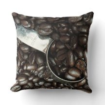 gebrande koffiebonen met een zilverfilm