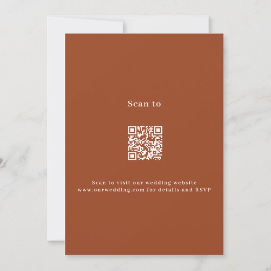 Gebrande oranje witte script QR code RSVP bruiloft Kaart (Achterkant)