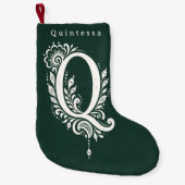 Gebreide kerstsok met botanisch monogram Q Kleine Kerstsok (Voorkant)