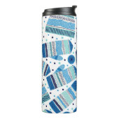 Gebreide winterkleding: Gezellig naadloos patroon. Thermosbeker (Gedraaid links)