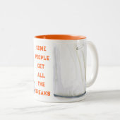 Gebroken arm komt goed tweekleurige koffiemok (Voorkant rechts)