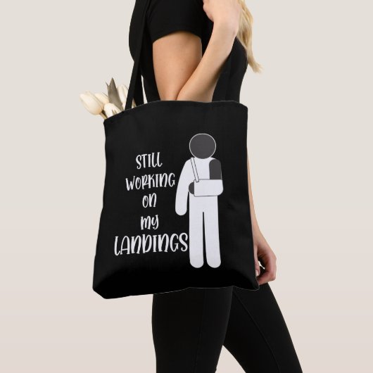 Gebroken arm krijgt een goed Stuntman Kind Tote Bag (Dichtbij)