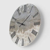 gebroken betonklok grote klok (Hoek)