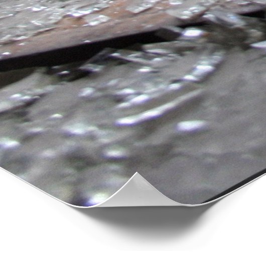 Gebroken glas op het poster van de verlaten trein  (Hoek)