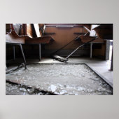 Gebroken glas op het poster van de verlaten trein  (Voorkant)