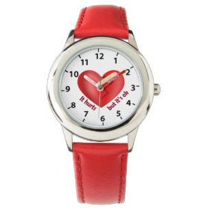 Gebroken hart geheeld met pleister en levensspreuk horloge
