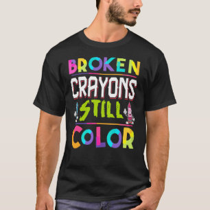Gebroken kleurpotloden kleuren leraar nog steeds t-shirt