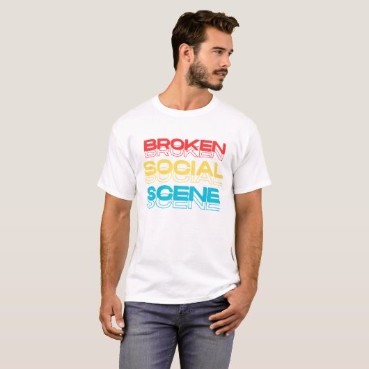 gebroken sociale scene Essential T-Shirt (Voorkant volledig)